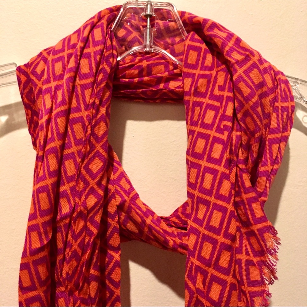 🛍 NWOT J. Crew Geometric Scarf 🛍